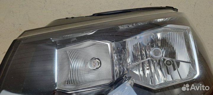 Фара левая Volkswagen Transporter T6