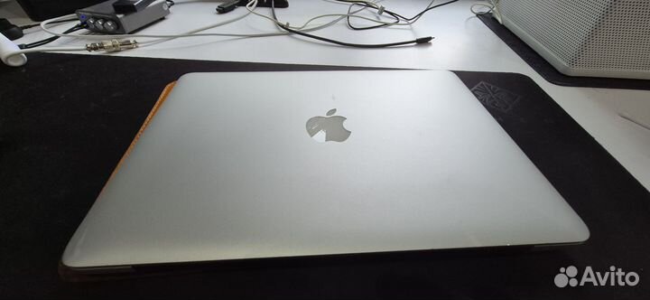 Apple Macbook pro 13 i5 256 гб 2015