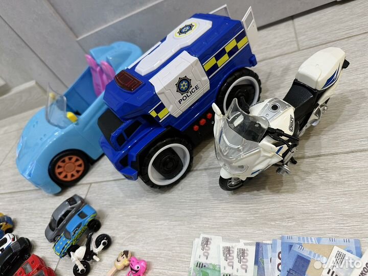 Машины со звуками и светом