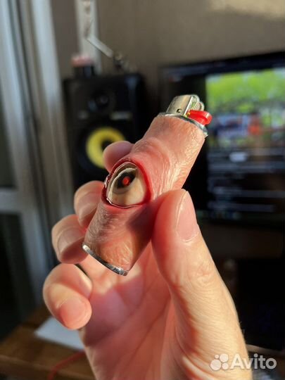 Чехол для зажигалки бик ручная работа