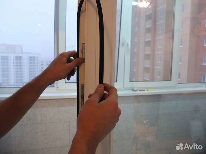 Уплотнитель Rehau RAL81301