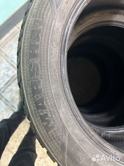 Marshal I'Zen RV Stud KC16 225/55 R18