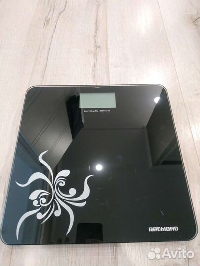 Весы напольные Redmond