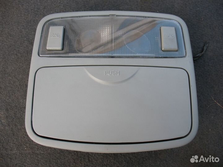 Передний плафон потолочный Kia Spectra/Shuma 2