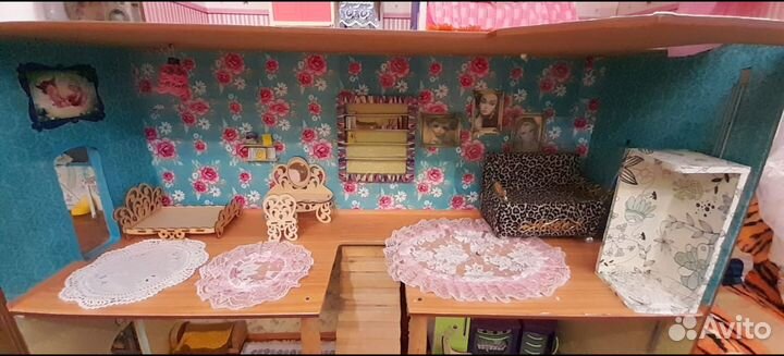 Кукольный дом с мебелью