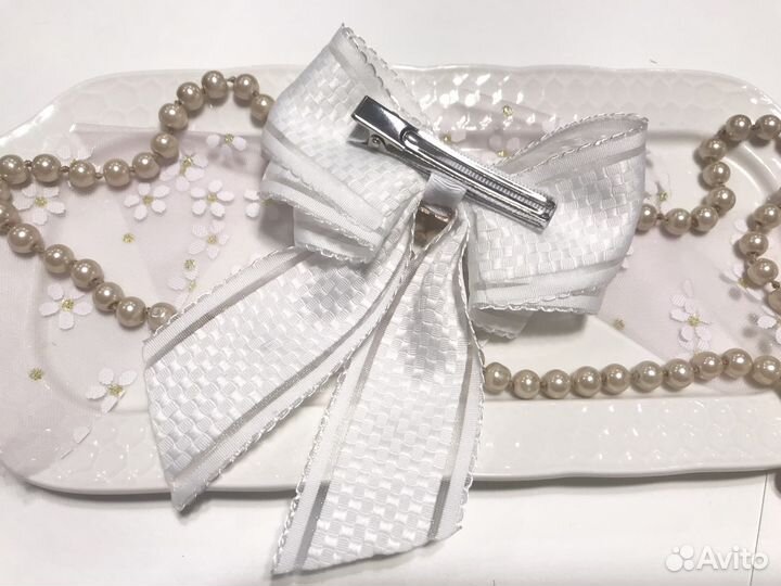 Банты на зажимах