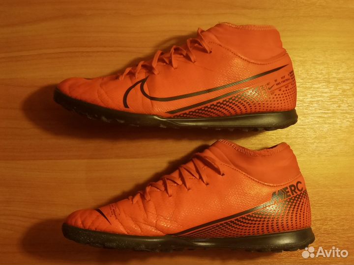 NIke Сороконожки 39.5 (41 )