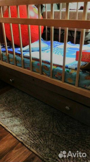 Детская кроватка
