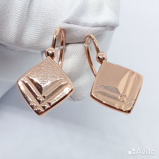 Золотые серьги