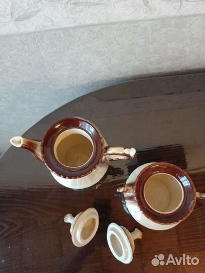 Чайник заварочный и сахарница