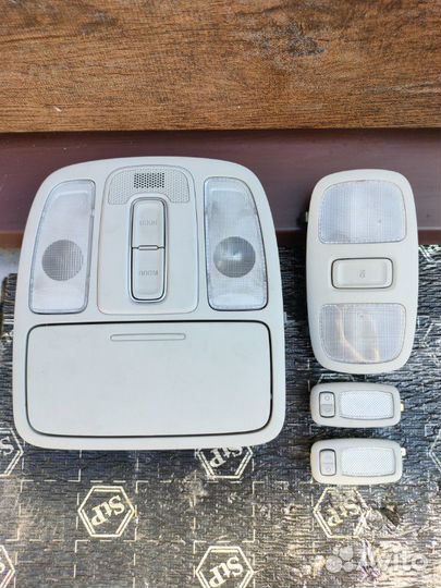 Плафон подсветки салона Kia Soul хэтчбек 1.6 G4FG