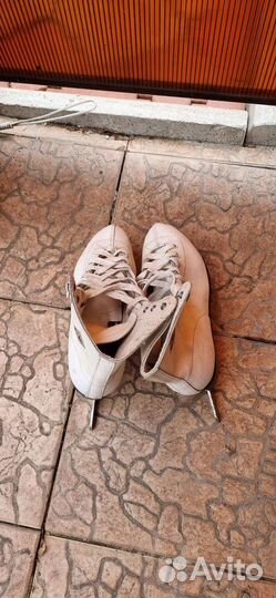 Коньки женские 38 размер