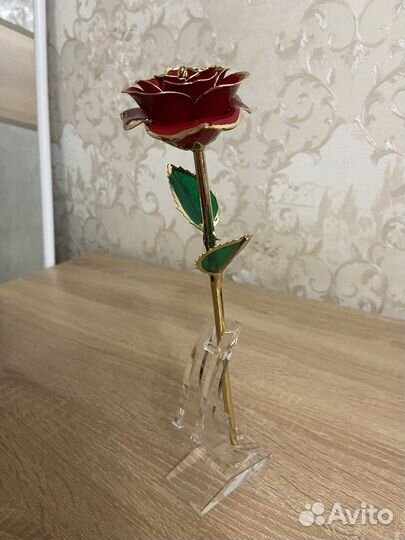 Декоративная позолоченная роза Forever Rose