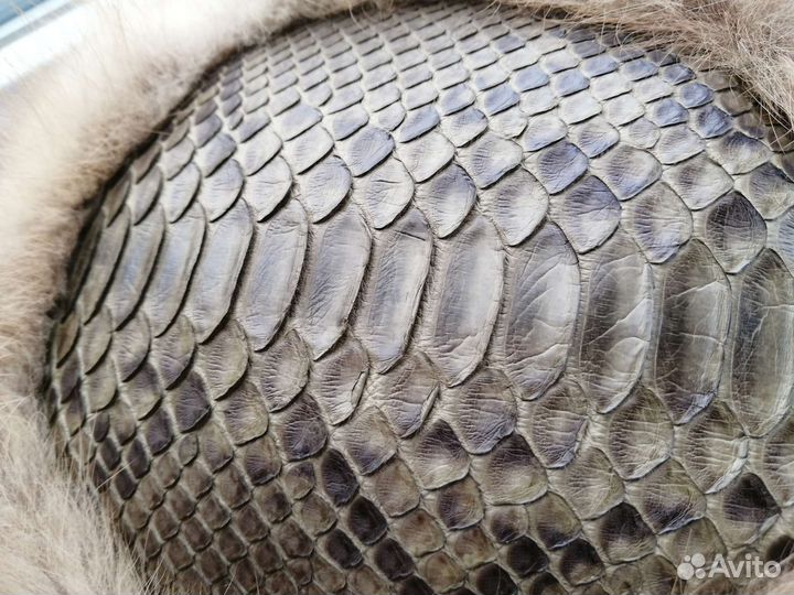 Шапка зимняя из куницы и питона