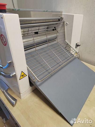 Тестораскатка настольная MEC 500