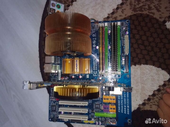 Материнская плата 775