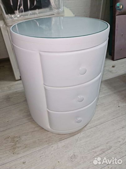 Тумбы прикроватная