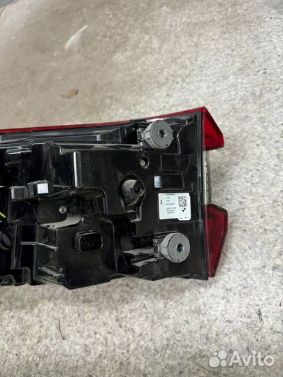 Задний правый фонарь