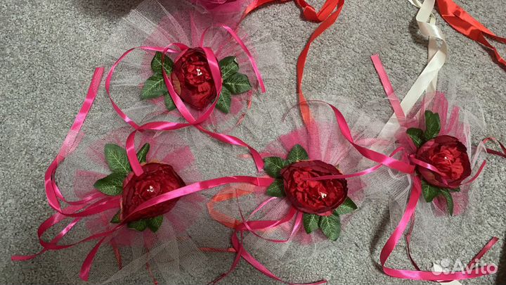 Свадебные украшения на машину пионы