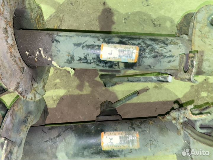 Амортизатор передний Ford Maveric / Escape 01-10 г