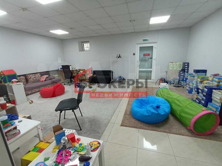 Помещение из двух залов на пор 42