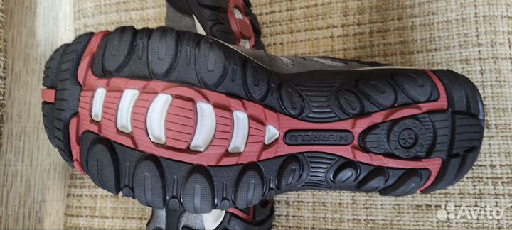 Трекинговые кроссовки merrell