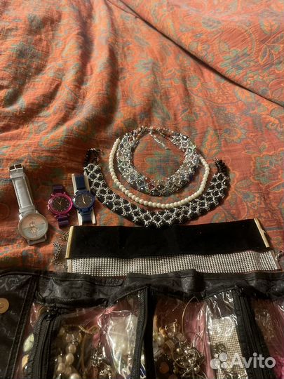Косметичка с украшениями одним лотом