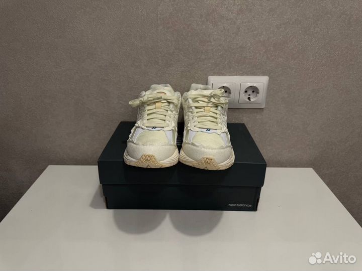 New Balance 2002R Cream Оригинал