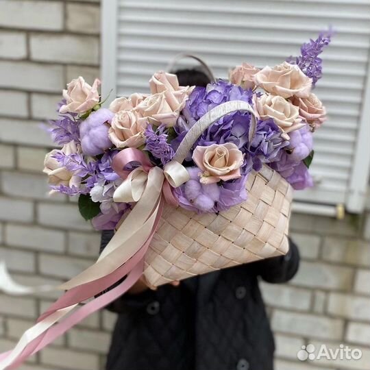 Цветочная композиция в сумочке