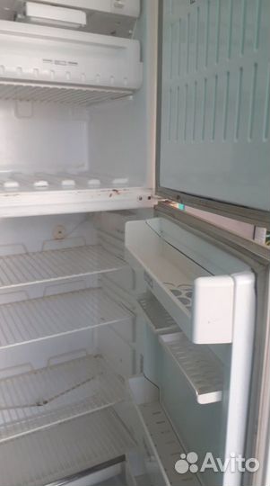 Холодильник двухкамерный