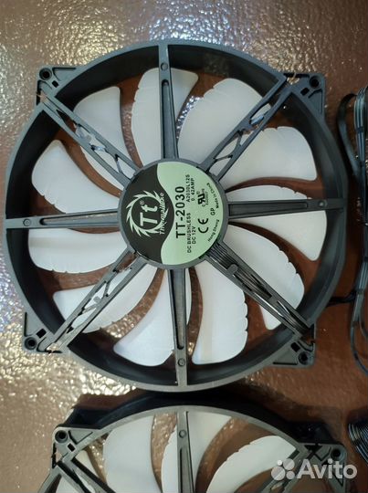 Вентиляторы Корпуса Thermaltake View 51 Tempered