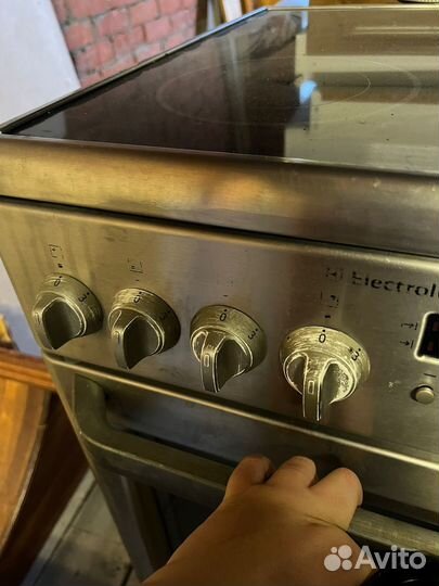 Плита электрическая Electrolux