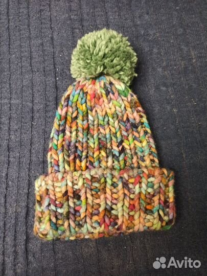 Шапка с помпоном