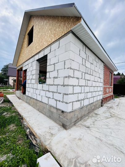 Бригада строителей