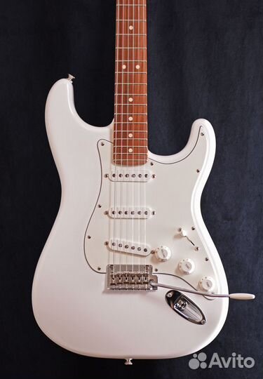 Fender Player Stratocaster Polar White (SSS - HSS)