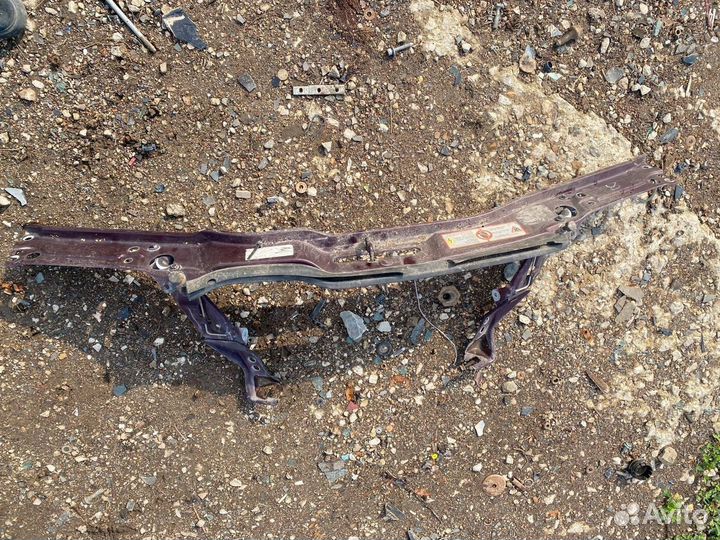 Передняя панель (Телевизор) Volkswagen Golf 3