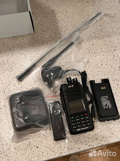 Рация аналогово-цифровая TYT MD-UV390 DMR с GPS