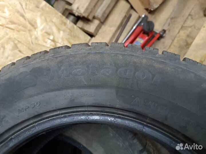 Matador MP 30 Sibir Ice 2 215/65 R16
