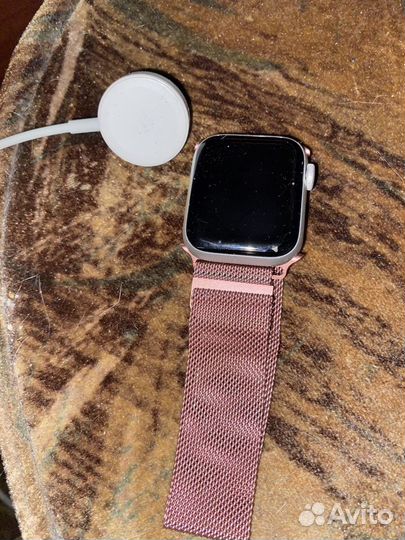 Apple watch se 4.0mm nike