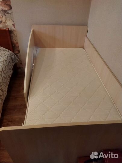 Детская кровать от 3 лет с бортиками