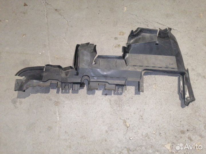 Воздуховод радиатора левый Audi A4 8K CDN