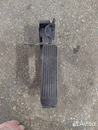 Педаль газа Mercedes W203