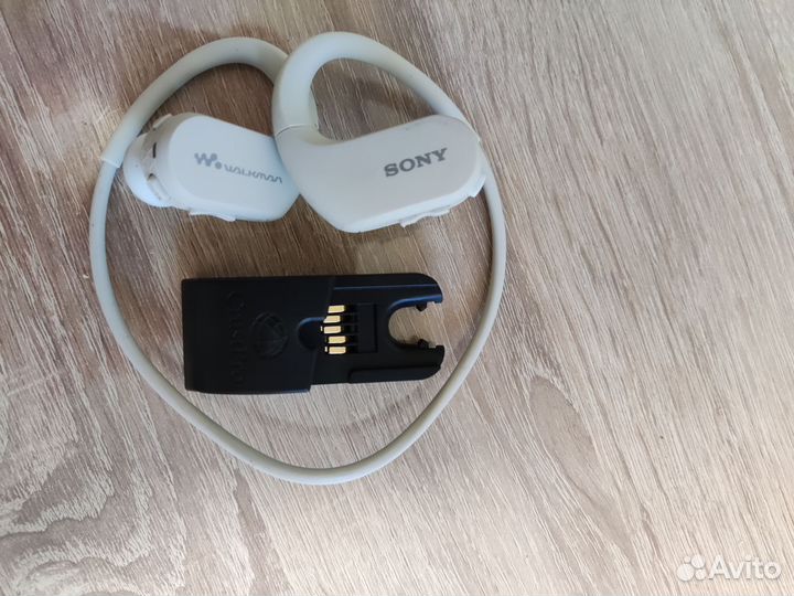 Sony NW-WS414 (Наушники для плавания)