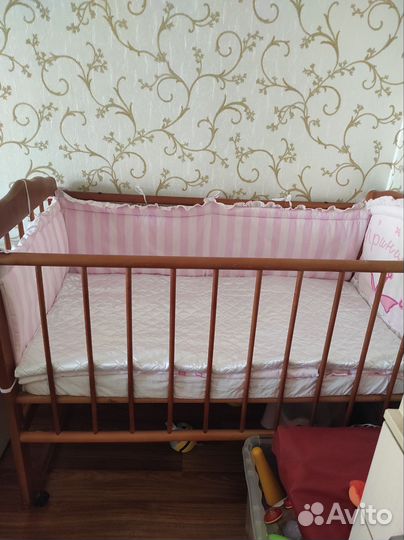 Детская кроватка