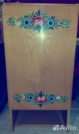 Шкаф (натуральное дерево) навесной для кухни