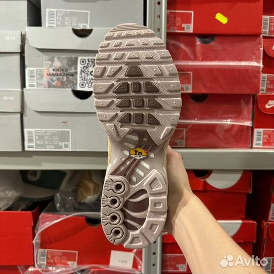 Nike Air Max TN Plus Sanddrift Red Оригинал