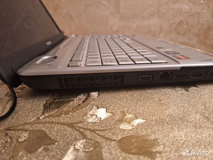 Ноутбук toshiba