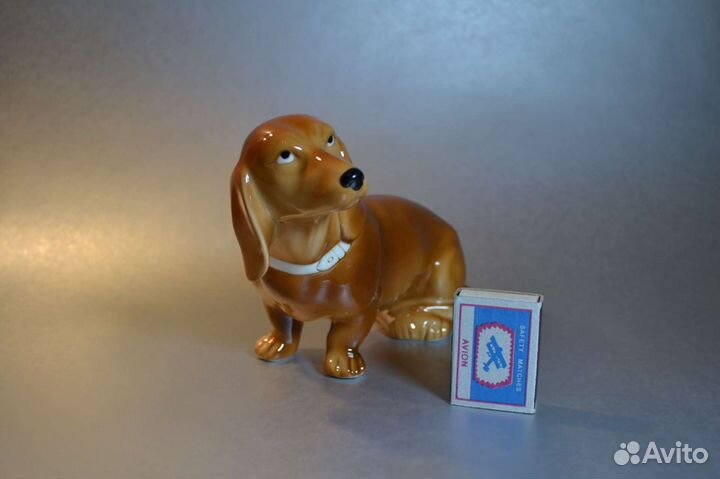 Такса большая фарфоровая статуэтка