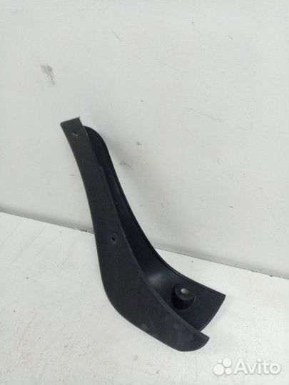 Брызговик задний правый Nissan Qashqai 1 (J10)