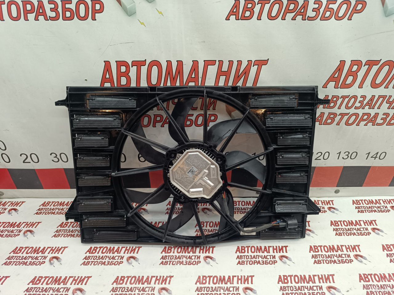 Вентилятор охлаждения дифузор Audi Q7 Q8 Cayenne 3